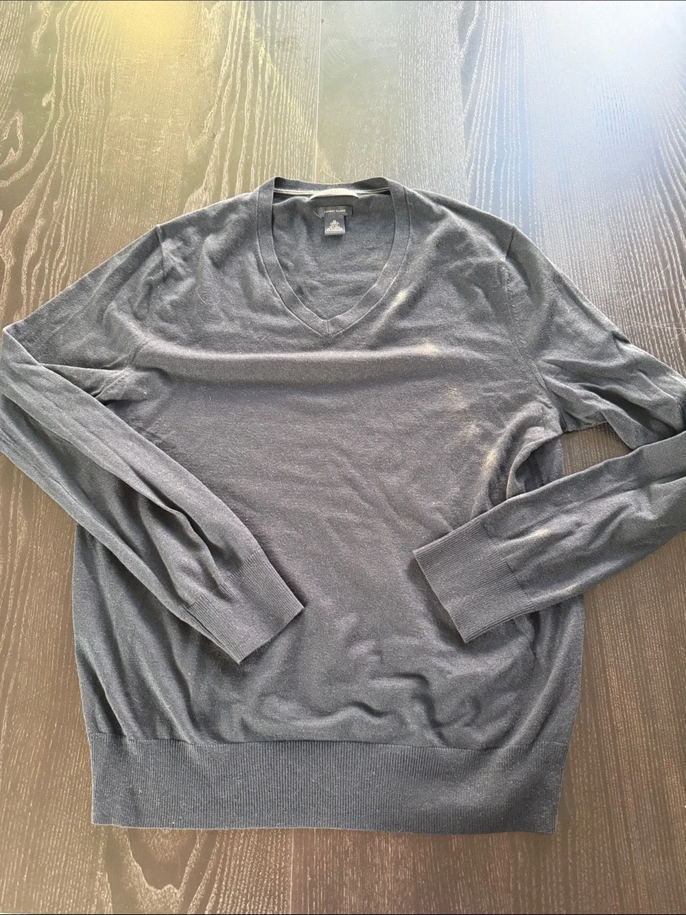 Banana Republic Men’s V-Neck Lightweight Sweater - navy blue M